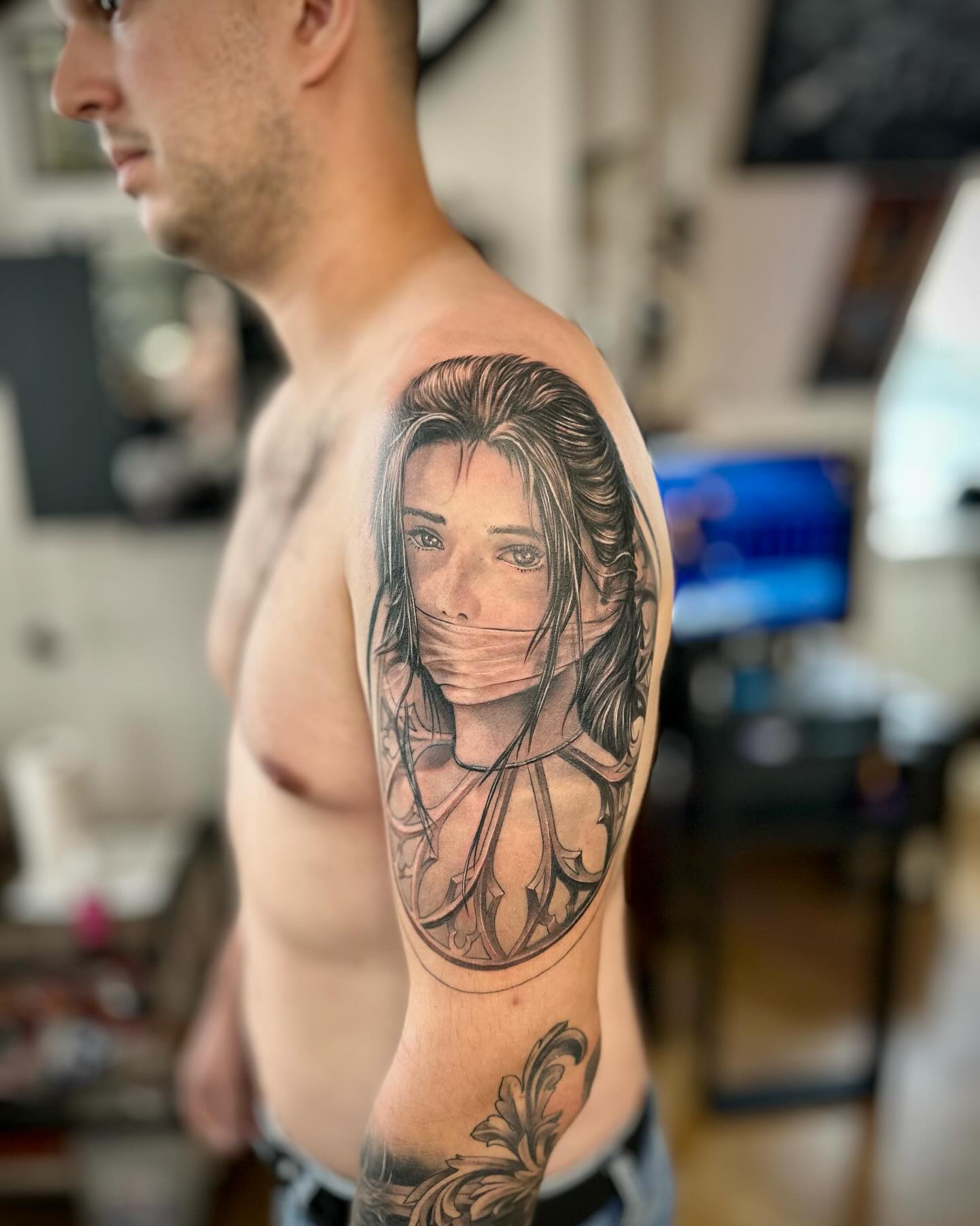 Авторська робота AKULA TATTOO