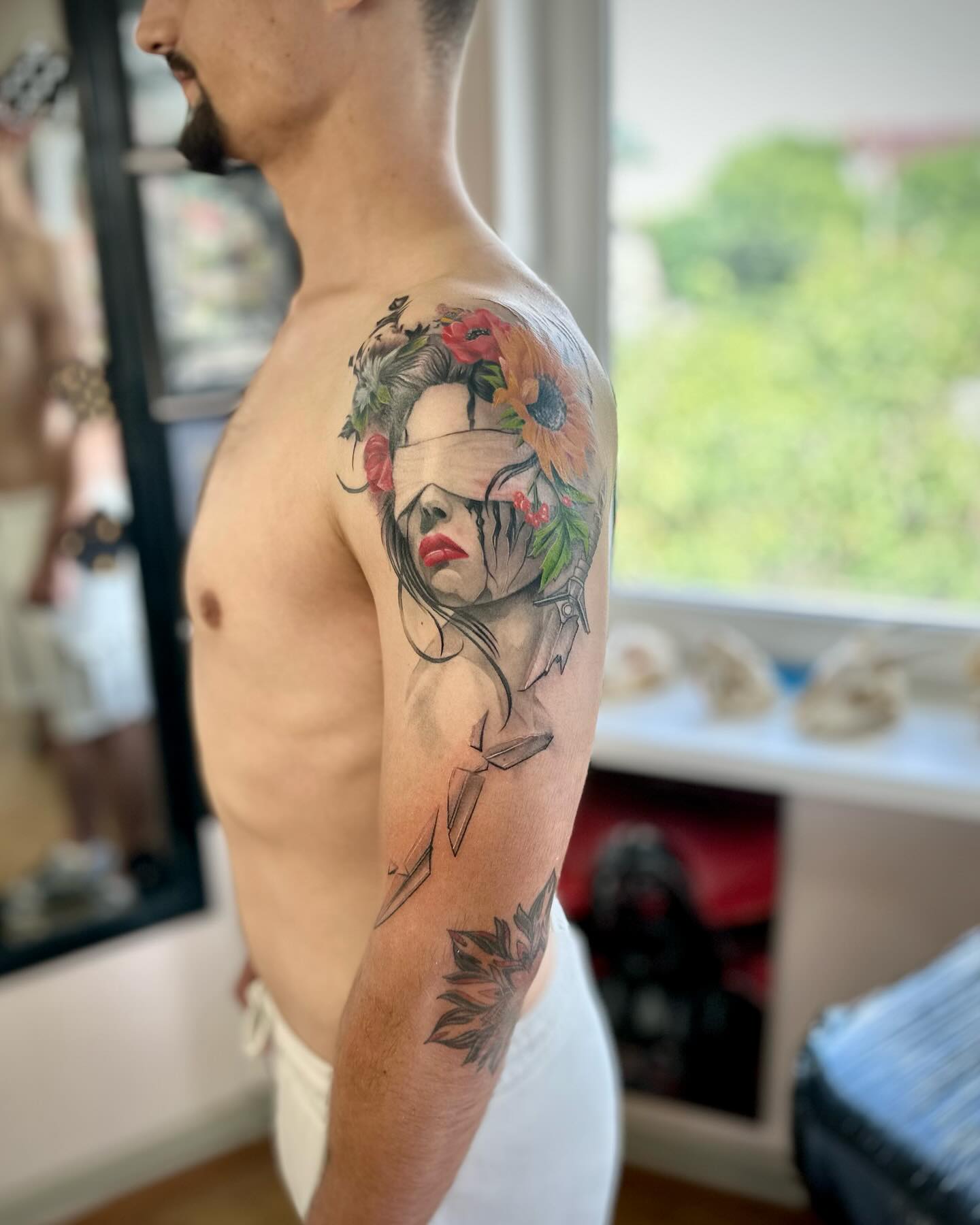 Авторська робота AKULA TATTOO